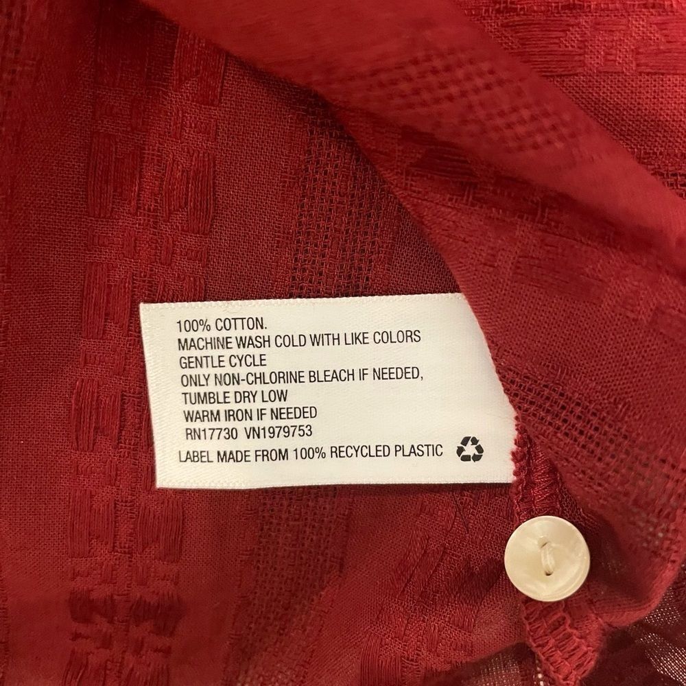 Universal
Thread Blouse - Picture 4 of 6